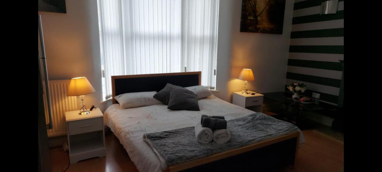 Spacious Double Room In Anfield Liverpool Exterior foto