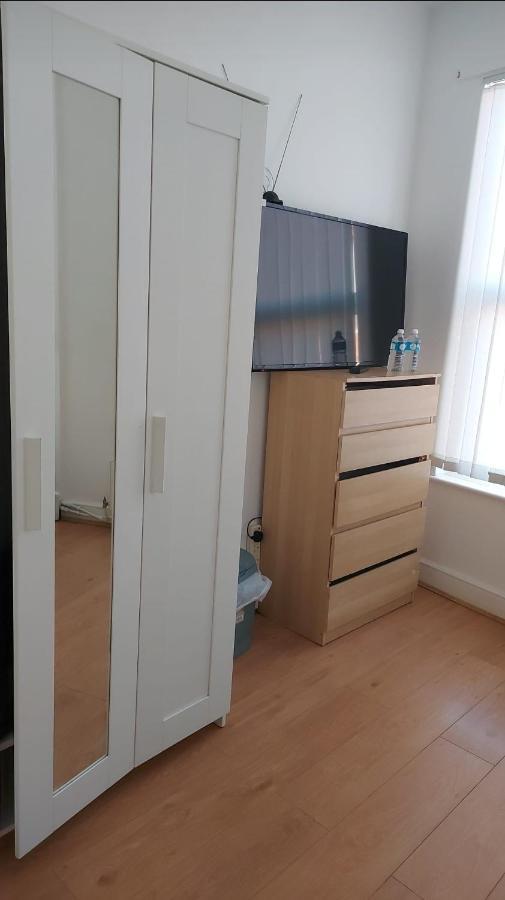 Spacious Double Room In Anfield Liverpool Exterior foto