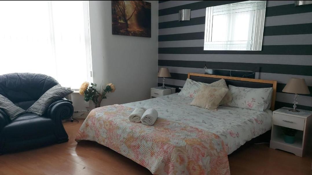 Spacious Double Room In Anfield Liverpool Exterior foto